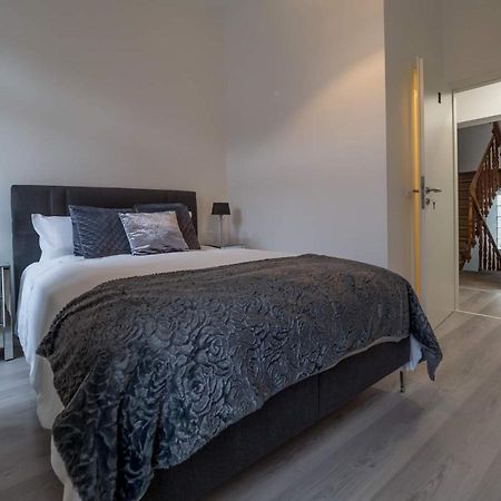 Executive Double Room With En-Suite City Centre In Guest House R1 ลักเซมเบิร์ก ภายนอก รูปภาพ