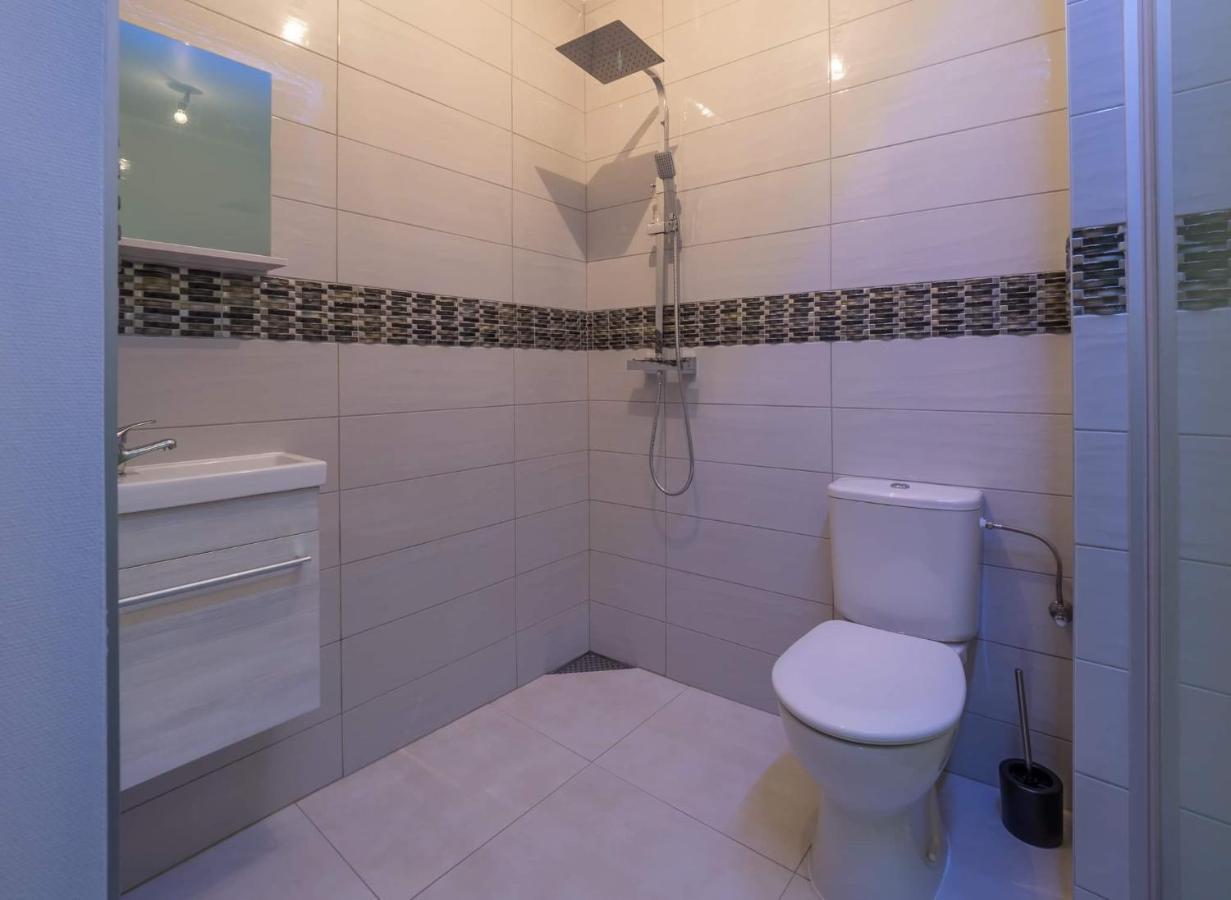 Executive Double Room With En-Suite City Centre In Guest House R1 ลักเซมเบิร์ก ภายนอก รูปภาพ