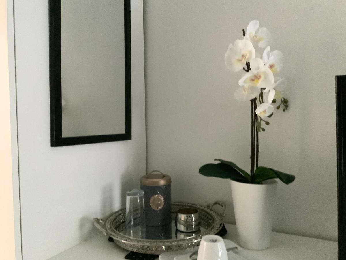 Executive Double Room With En-Suite City Centre In Guest House R1 ลักเซมเบิร์ก ภายนอก รูปภาพ