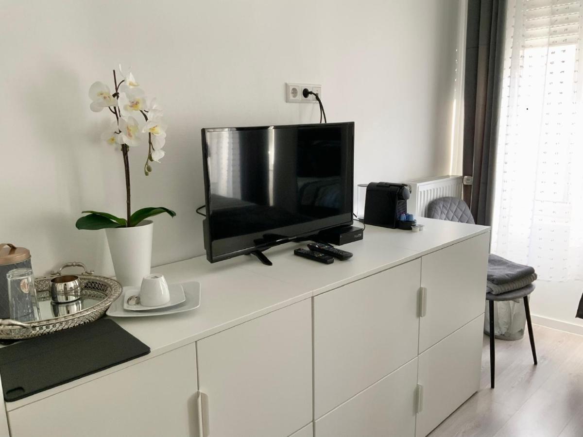 Executive Double Room With En-Suite City Centre In Guest House R1 ลักเซมเบิร์ก ภายนอก รูปภาพ